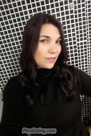 176033 - Adriana Age: 48 - Colombia