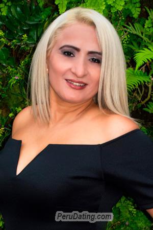 203682 - Helga Age: 52 - Peru