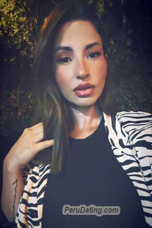 215731 - Laura Age: 42 - Costa Rica