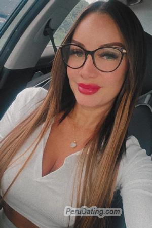 217571 - Karina Age: 38 - Costa Rica